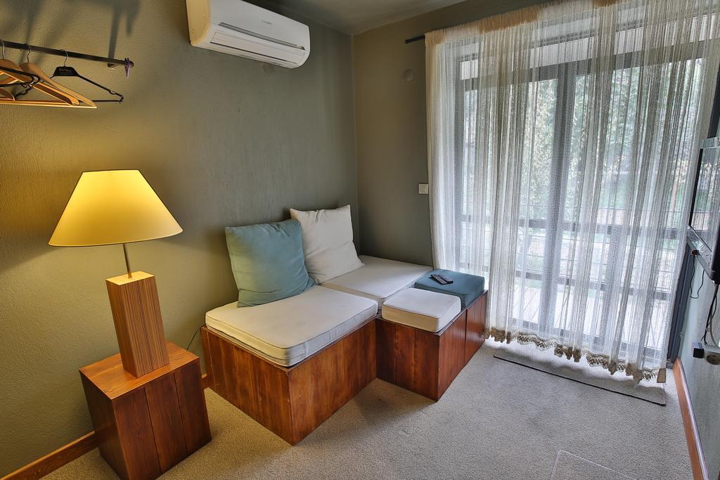 דטקה The Green Goose Hotel חדר תמונה
