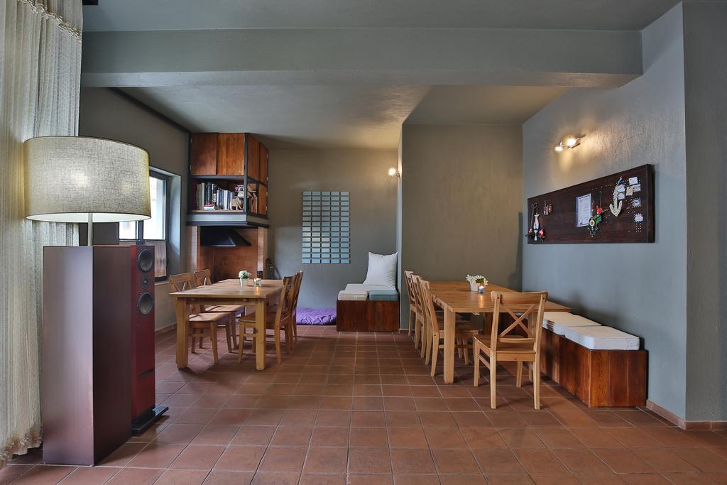 דטקה The Green Goose Hotel מראה חיצוני תמונה